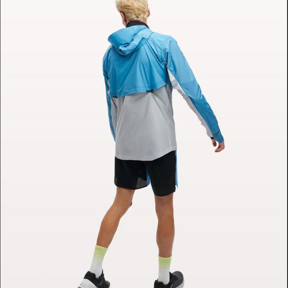 On Cloud Whether Jacket Niagara/Glacier Blue. Men’s M, L, XL NWT MSRP $239.99 - Picture 4 of 9